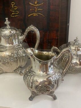 Reed & Barton Silver-Plated Floral Creamer and Sugar Set